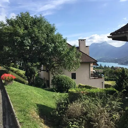 Charmant Appartement Avec Vue Lac Talloires Exterior photo