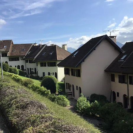 Charmant Appartement Avec Vue Lac Talloires Exterior photo
